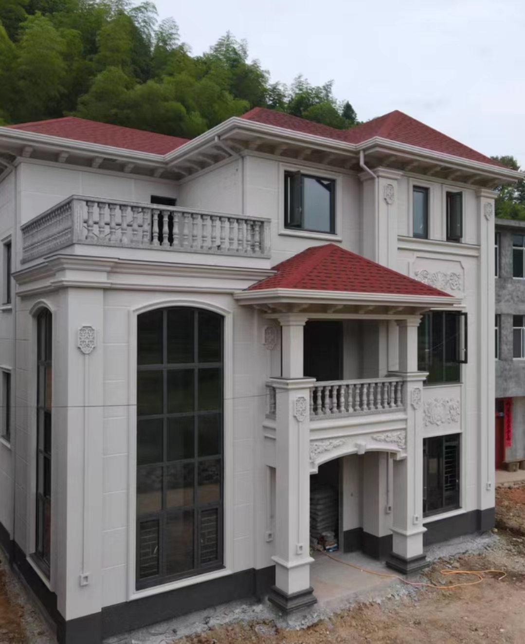 為什么外墻磚容易脫落呢？